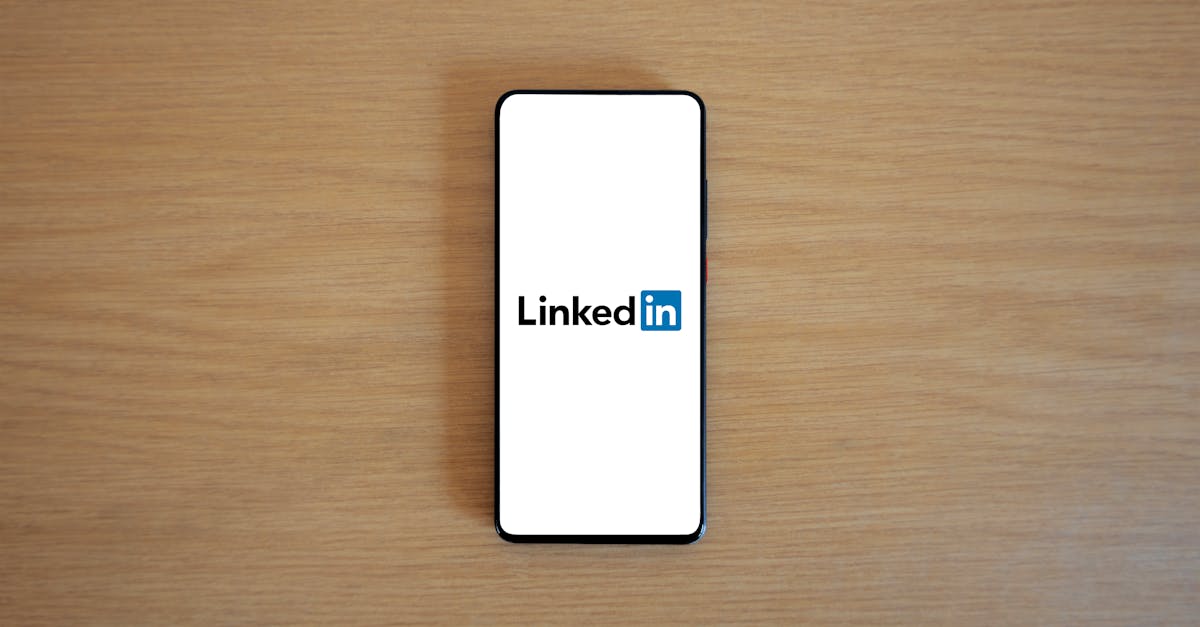 optimisez votre profil linkedin pour attirer davantage d'opportunités professionnelles. découvrez des astuces et stratégies pour améliorer votre visibilité, renforcer votre réseau et maximiser votre impact sur cette plateforme incontournable pour les professionnels.